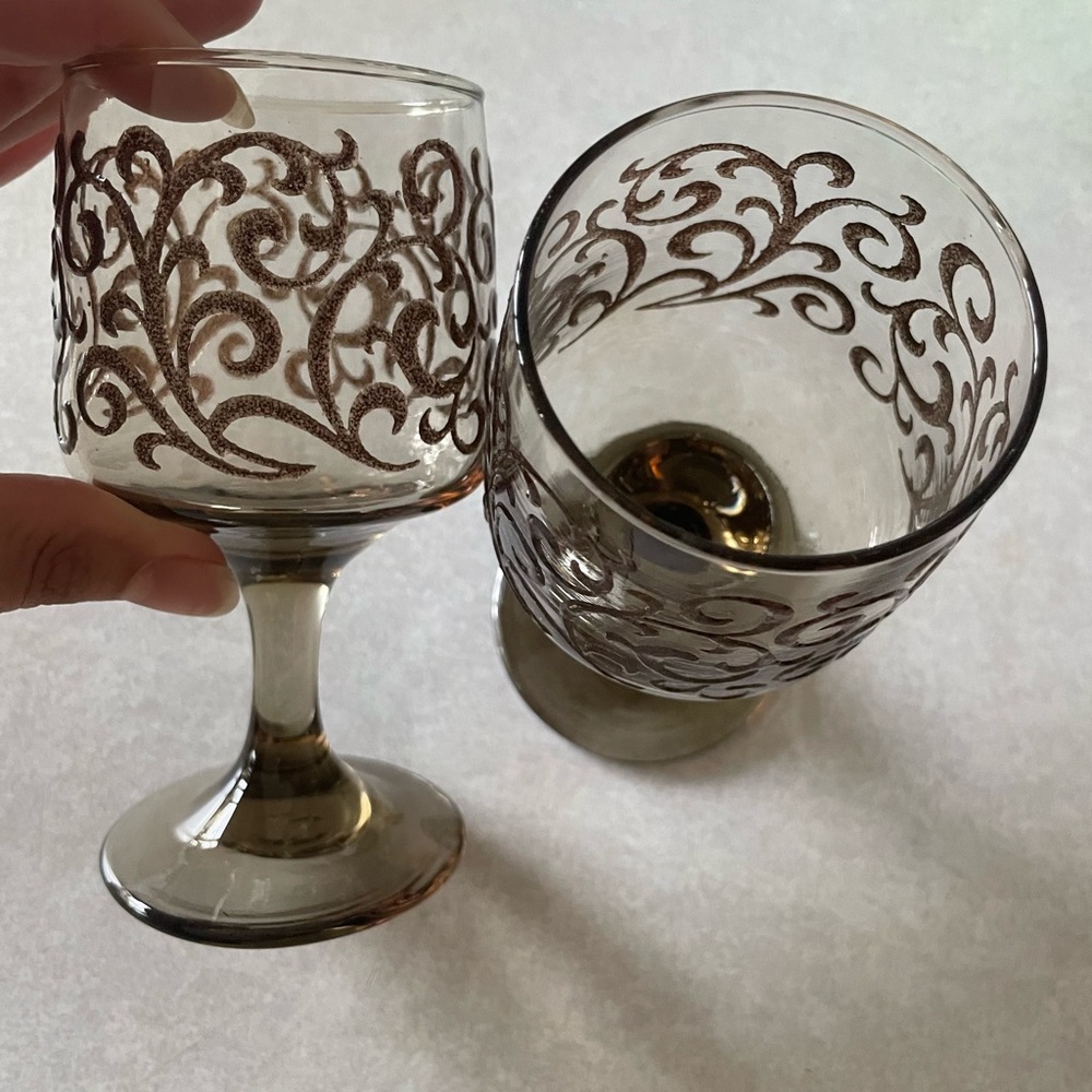 Vintage Brown Lilly Prado Wine Goblet Set